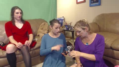 Savanah online show from November 3, 2025, 1:08 am