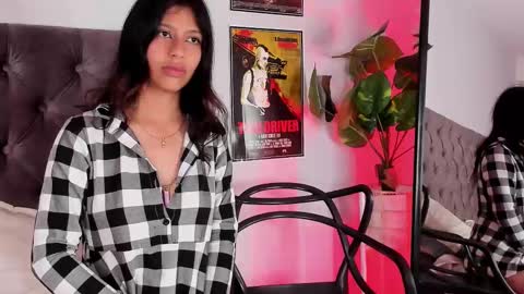 Snapshot of savannah_cameron chatting on December 10, 2024, 6:38 pm Savannah online show from December 10, 2024, 6:38 pm