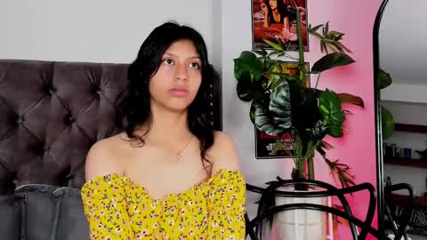 Snapshot of savannah_cameron chatting on December 13, 2024, 6:38 pm Savannah online show from December 13, 2024, 6:38 pm