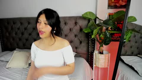 Snapshot of savannah_cameron chatting on February 26, 2025, 12:25 pm Savannah online show from February 26, 2025, 12:25 pm