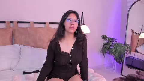 Snapshot of savannah_cameron chatting on September 11, 2025, 1:00 pm Savannah online show from September 11, 2025, 1:00 pm