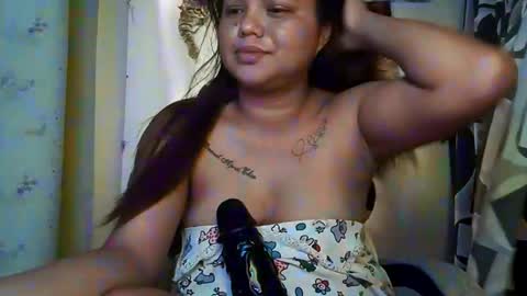 Snapshot of savannahot833323 chatting on April 17, 2026, 12:13 am Y online show from April 17, 2026, 12:13 am