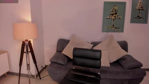 S a v a n n a h  online show from October 21, 2025, 7:25 pm