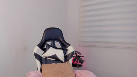 Savannahwildee online show from July 16, 2026, 11:16 am