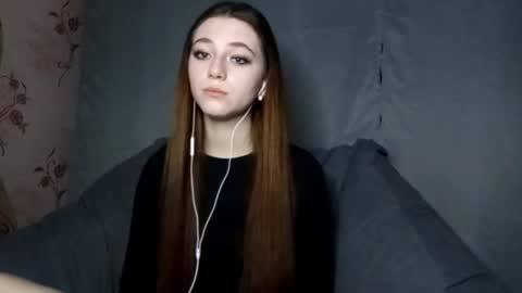 Sophie online show from October 5, 2025, 3:32 pm