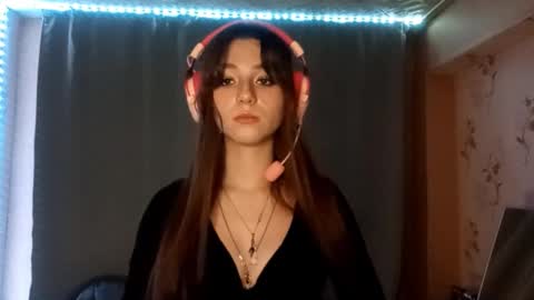 Sophie online show from October 10, 2025, 4:17 pm