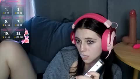 Sophie online show from October 16, 2025, 3:46 pm