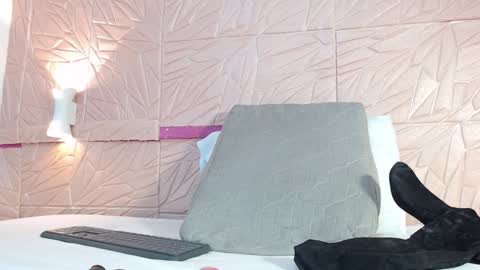 savory_pussy18 online show from December 11, 2024, 1:49 pm