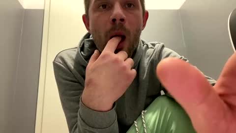 Snapshot of sawa08051989 chatting on December 9, 2024, 10:20 pm chamomile online show from December 9, 2024, 10:20 pm