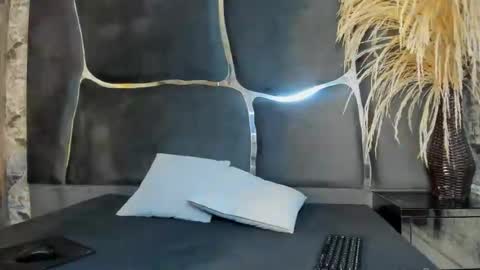 Bunny and Jayzy online show from February 14, 2026, 10:50 pm