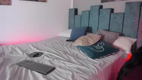 Scarleth online show from October 12, 2025, 8:02 am