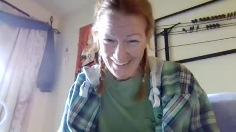 Snapshot of scandlamy chatting on April 29, 2026, 6:14 pm ScandlAmy online show from April 29, 2026, 6:14 pm