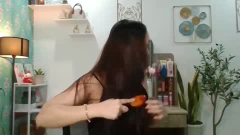 scarlett. online show from January 11, 2025, 12:07 pm