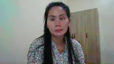 scarlett. online show from February 17, 2025, 2:04 pm