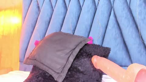 scarleett jones online show from December 2, 2024, 4:20 am