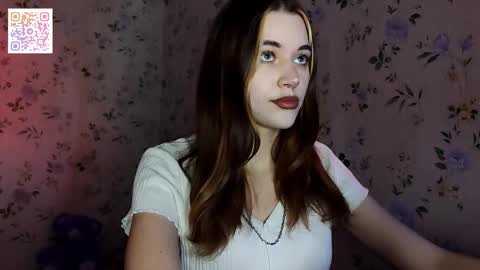 Kira online show from November 12, 2025, 3:12 pm