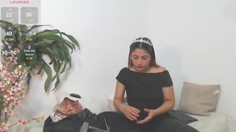 scarlet_100 online show from April 6, 2026, 2:20 am