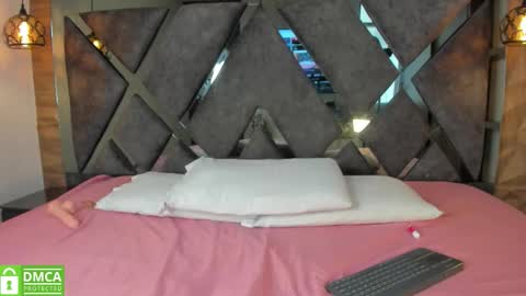 scarlet__jones_ online show from October 20, 2025, 8:53 pm