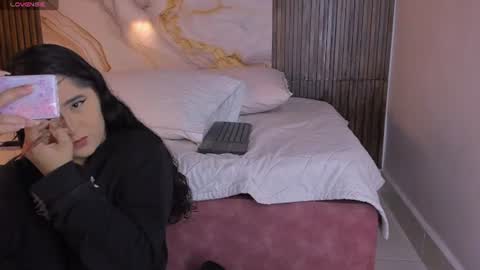 scarlet__rose_ online show from June 27, 2026, 11:48 am