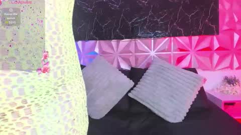 Snapshot of scarlet_fx chatting on February 12, 2026, 2:01 pm Scarlet online show from February 12, 2026, 2:01 pm