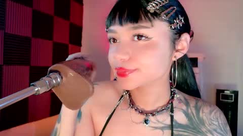 Snapshot of scarlet_gold chatting on October 12, 2025, 2:32 am scarlet_gold online show from October 12, 2025, 2:32 am