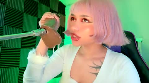 Snapshot of scarlet_gold chatting on October 15, 2025, 3:06 am scarlet_gold online show from October 15, 2025, 3:06 am