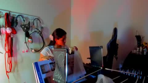 Snapshot of scarlet_kennedy98 chatting on April 10, 2026, 8:24 pm scarlet taylor kennedy online show from April 10, 2026, 8:24 pm