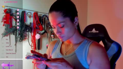 Snapshot of scarlet_kennedy98 chatting on April 17, 2026, 12:02 am scarlet taylor kennedy online show from April 17, 2026, 12:02 am