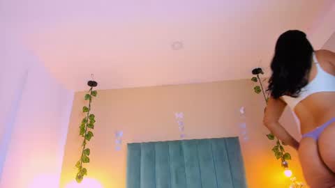 Snapshot of scarlet_pielcanela chatting on July 13, 2026, 7:49 pm Scarlet online show from July 13, 2026, 7:49 pm