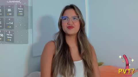 Snapshot of scarlet_rose__ chatting on November 6, 2025, 9:15 pm Scarlet online show from November 6, 2025, 9:15 pm