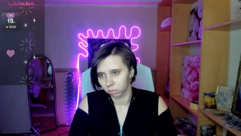 Snapshot of scarlet_sirenn chatting on February 5, 2026, 10:20 am Alexandra online show from February 5, 2026, 10:20 am