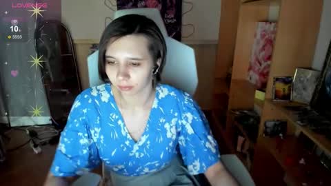 Snapshot of scarlet_sirenn chatting on February 14, 2026, 8:44 am Alexandra online show from February 14, 2026, 8:44 am