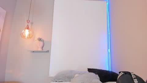 Snapshot of scarlet_vixen_ chatting on July 2, 2026, 12:33 pm scarlet_vixen_ online show from July 2, 2026, 12:33 pm