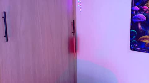 Scarlet online show from October 27, 2025, 1:59 pm