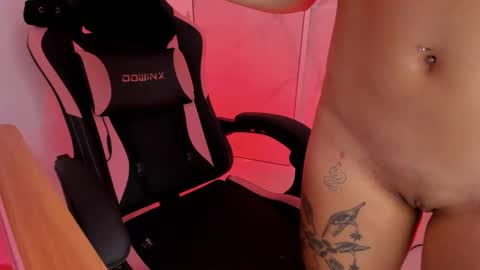 Scarlet online show from April 18, 2026, 4:55 pm