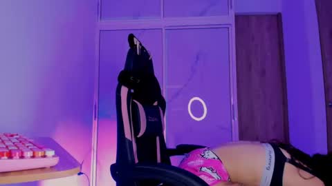 Scarlet online show from July 3, 2026, 3:13 am