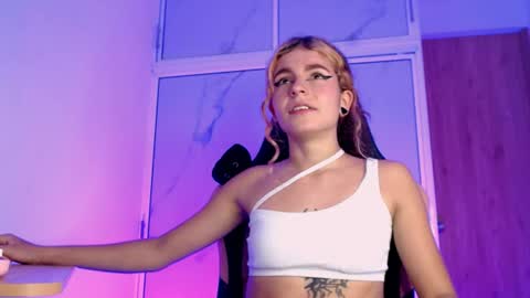Scarlet online show from July 16, 2026, 2:28 am