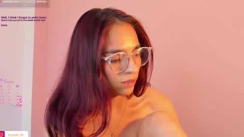 Snapshot of scarleth_red_ chatting on January 14, 2025, 6:17 pm I am Scarleth Check mi profile online show from January 14, 2025, 6:17 pm