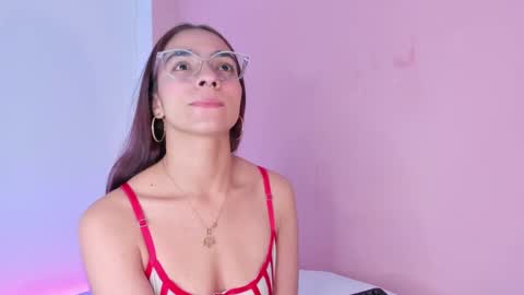 Snapshot of scarleth_red_ chatting on January 19, 2025, 12:06 pm I am Scarleth Check mi profile online show from January 19, 2025, 12:06 pm