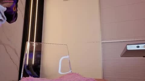 Snapshot of scarleth_red_ chatting on October 17, 2025, 12:08 pm I am Scarleth Check mi profile online show from October 17, 2025, 12:08 pm