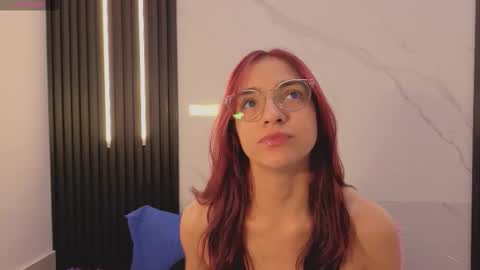 Snapshot of scarleth_red_ chatting on October 23, 2025, 12:04 pm I am Scarleth Check mi profile online show from October 23, 2025, 12:04 pm