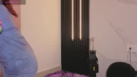 Snapshot of scarleth_red_ chatting on October 25, 2025, 12:02 pm I am Scarleth Check mi profile online show from October 25, 2025, 12:02 pm