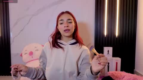 Snapshot of scarleth_red_ chatting on November 2, 2025, 12:07 pm I am Scarleth Check mi profile online show from November 2, 2025, 12:07 pm