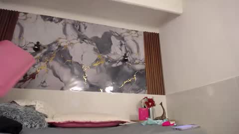 Scarleth online show from January 18, 2026, 1:26 pm