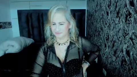 S C A R L E T online show from October 22, 2025, 11:54 am