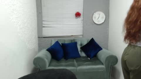 scarlethsexy69 online show from October 15, 2025, 12:38 pm