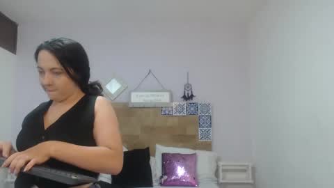 scarlet  online show from October 3, 2025, 9:50 am