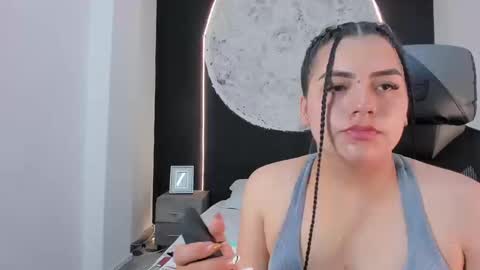 Scarlet online show from October 20, 2025, 8:31 pm