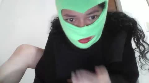 Scarlet online show from November 9, 2025, 12:58 pm