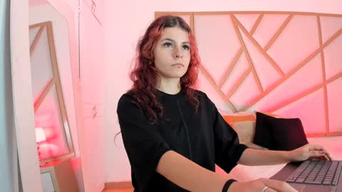 Snapshot of scarletpunk_ chatting on December 25, 2024, 1:30 pm Scarlet online show from December 25, 2024, 1:30 pm